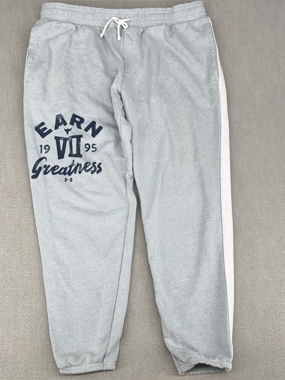 Under Armour Project Rock Men’s 2XL Gray Rival Joggers Sweatpants Lifting Gym
